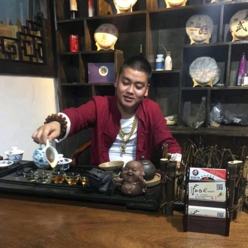 请叫我金爷的第一张照片--安顺认干亲服务网